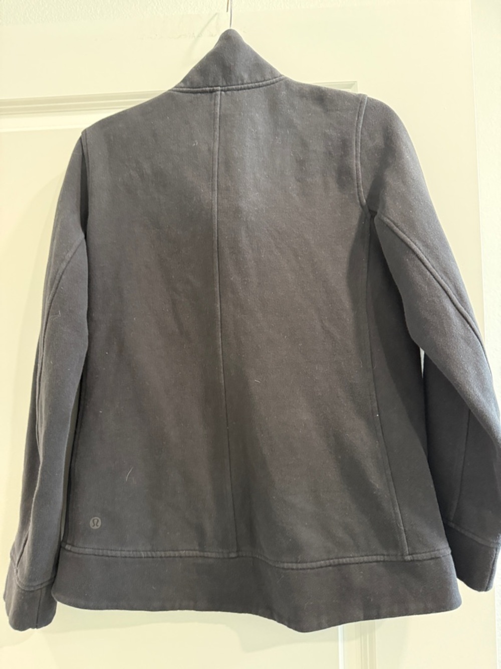 Lululemon black Front Zip Jacket sz 8 - Picture 7 of 7